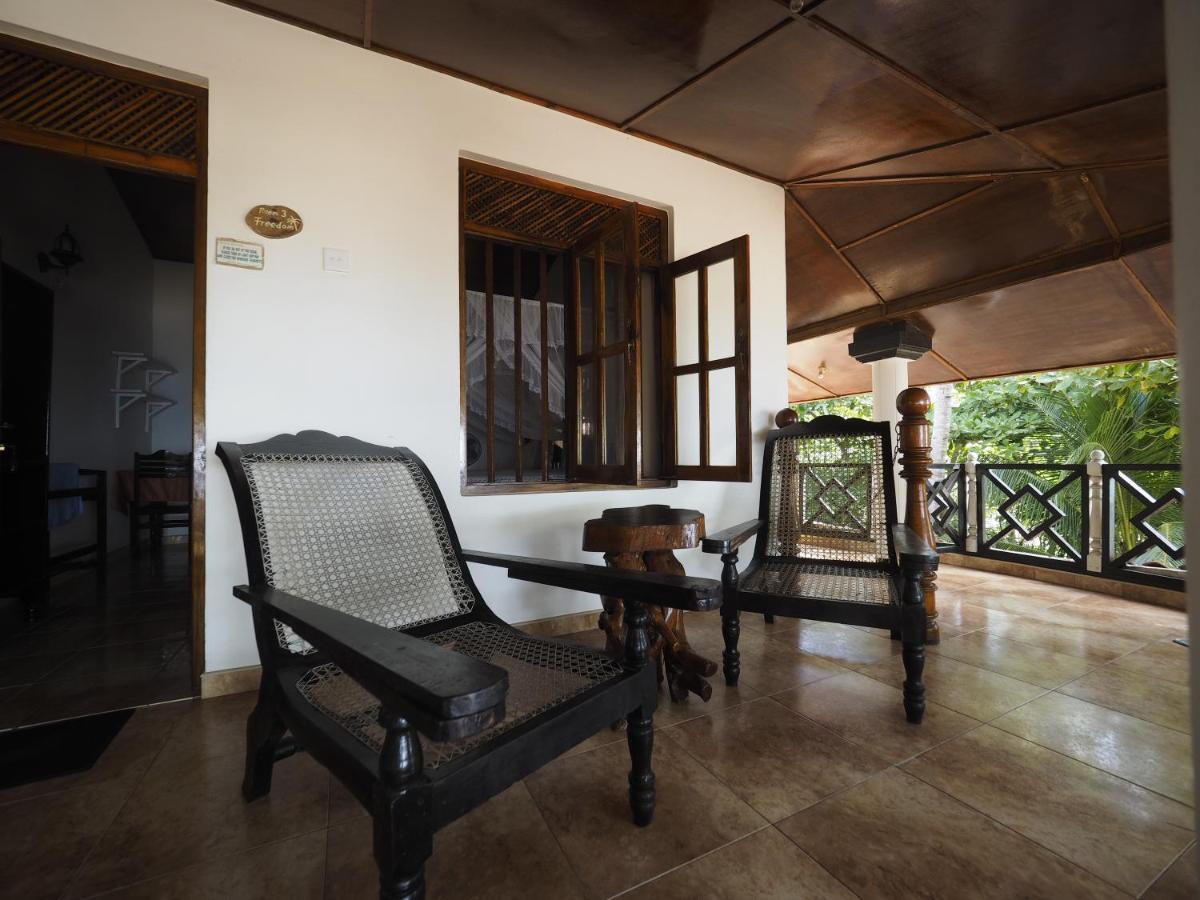 Ibisbird Beach Bungalows, Sport, Spa And Restaurant Тангале Екстериор снимка