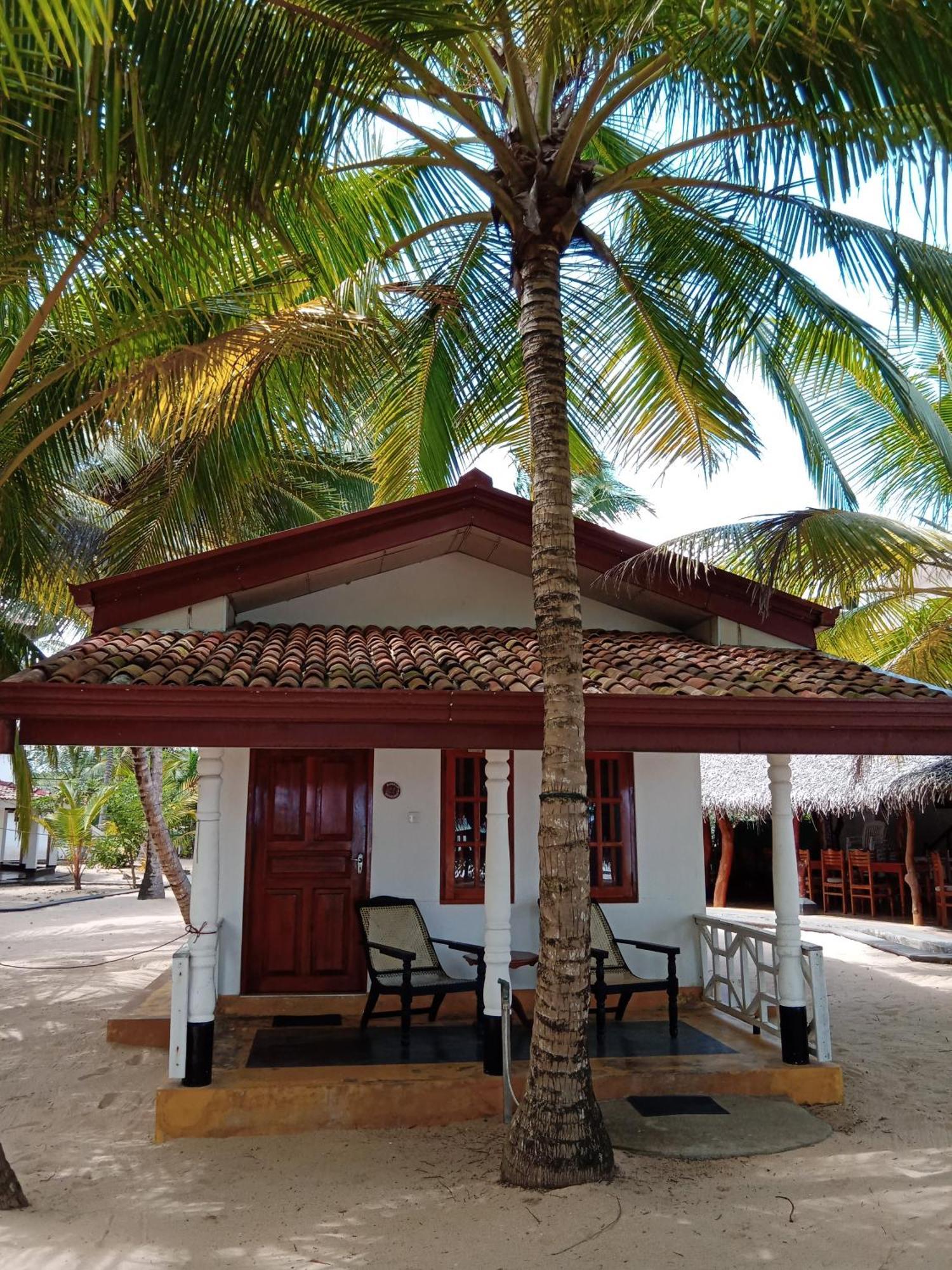 Ibisbird Beach Bungalows, Sport, Spa And Restaurant Тангале Екстериор снимка