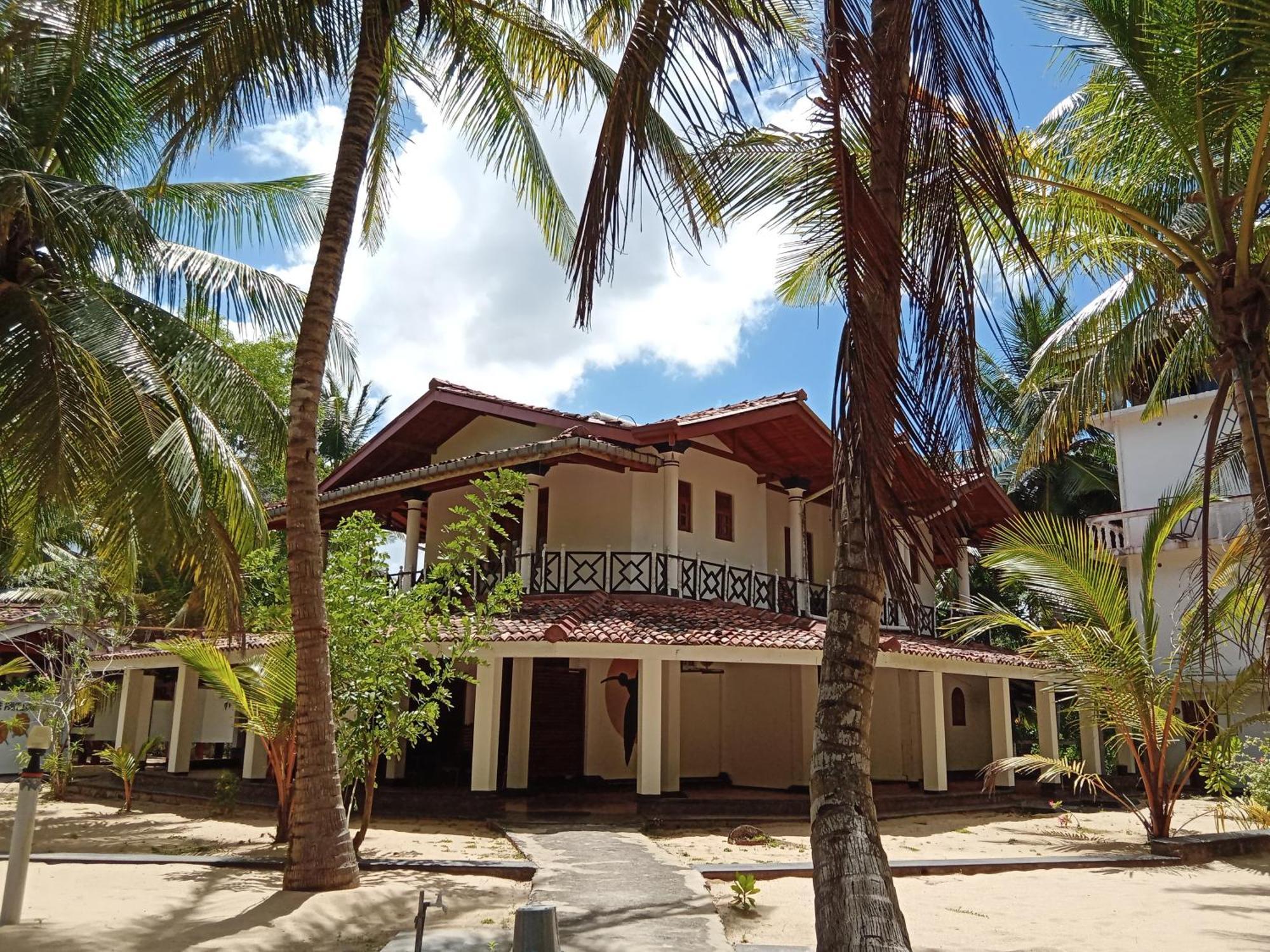 Ibisbird Beach Bungalows, Sport, Spa And Restaurant Тангале Екстериор снимка